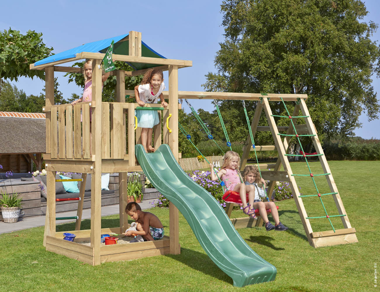 jungle-gym-jungle-hut-telaio-in-legno-per-arrampicata-con-altalene-scivolo-e-ret image 1